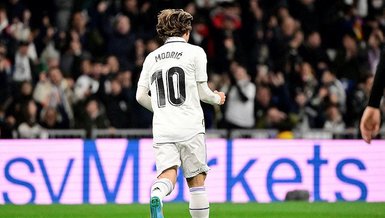 Modric de CR7 gibi gidiyor!