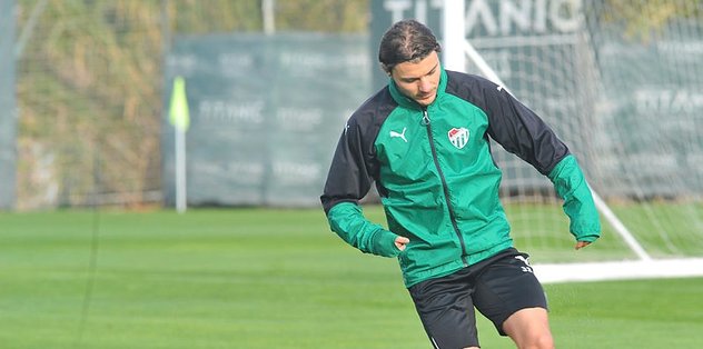 Bursaspor'da kampın yıldızı Yusuf