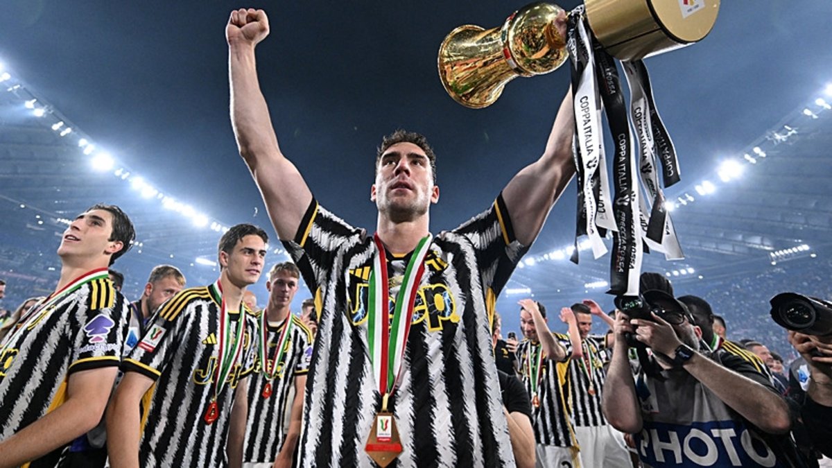 Dusan Vlahovic adım adım Fenerbahçe'ye! Transferi o oyuncu bitirecek Dusan Vlahovic adım adım Fenerbahçe'ye! Transferi o oyuncu bitirecek