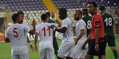 Bursaspor, hazırlık maçında Balıkesirspor Baltok'a yenildi