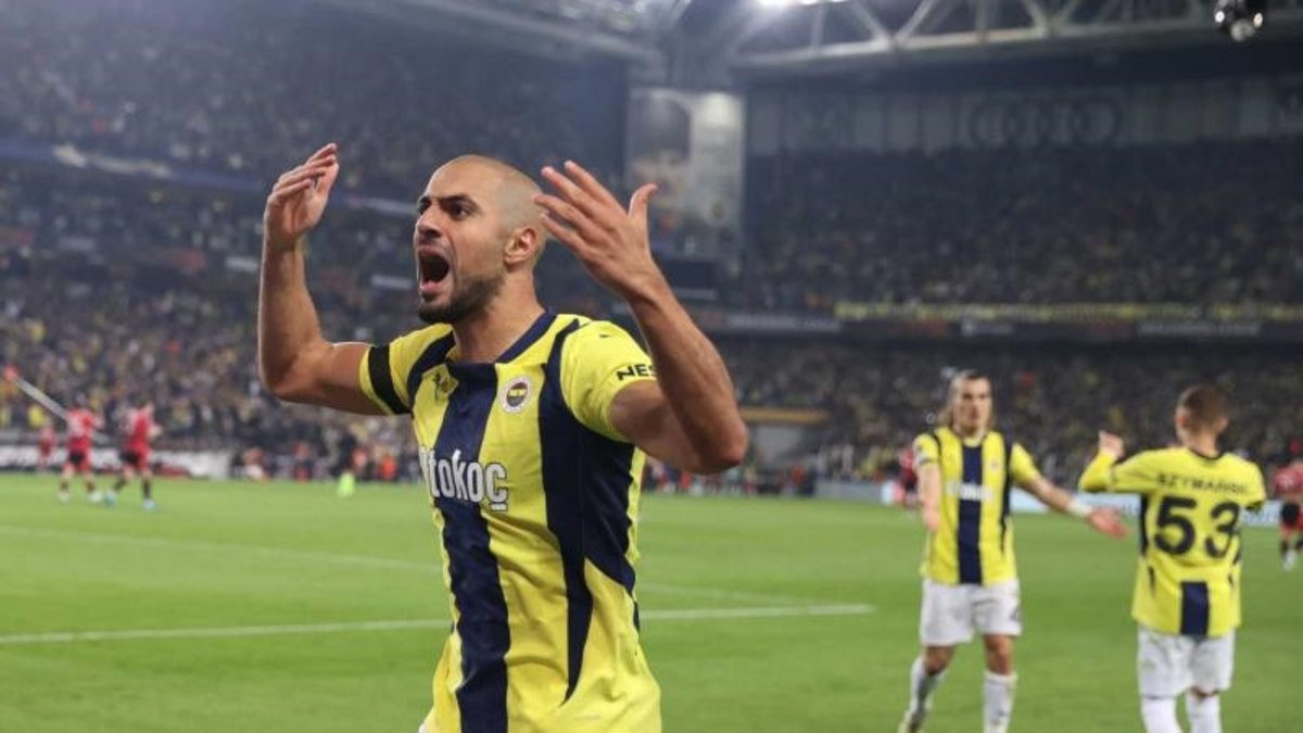 TRANSFER HABERİ - Sofyan Amrabat için Fenerbahçe'ye dev teklif! TRANSFER HABERİ - Sofyan Amrabat için Fenerbahçe'ye dev teklif!