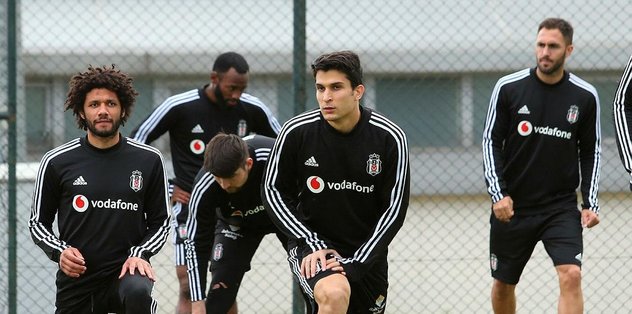 Kartal yoğun mesaide