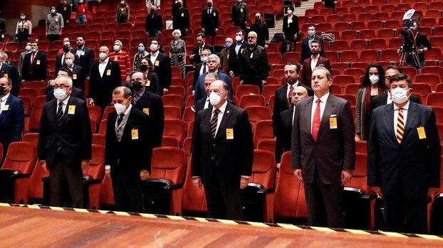 Galatasaray'da Mustafa Cengiz yönetimi mali ve idari yönden ibra edildi (GS spor haberi)
