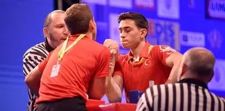 Türk sporcu bilek güreşinde dünya şampiyonu!