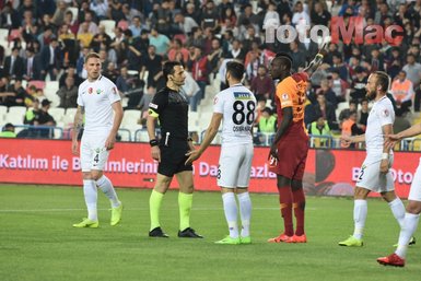 Galatasaray’da Selçuk İnan penaltı pozisyonuna açıklık getirdi!