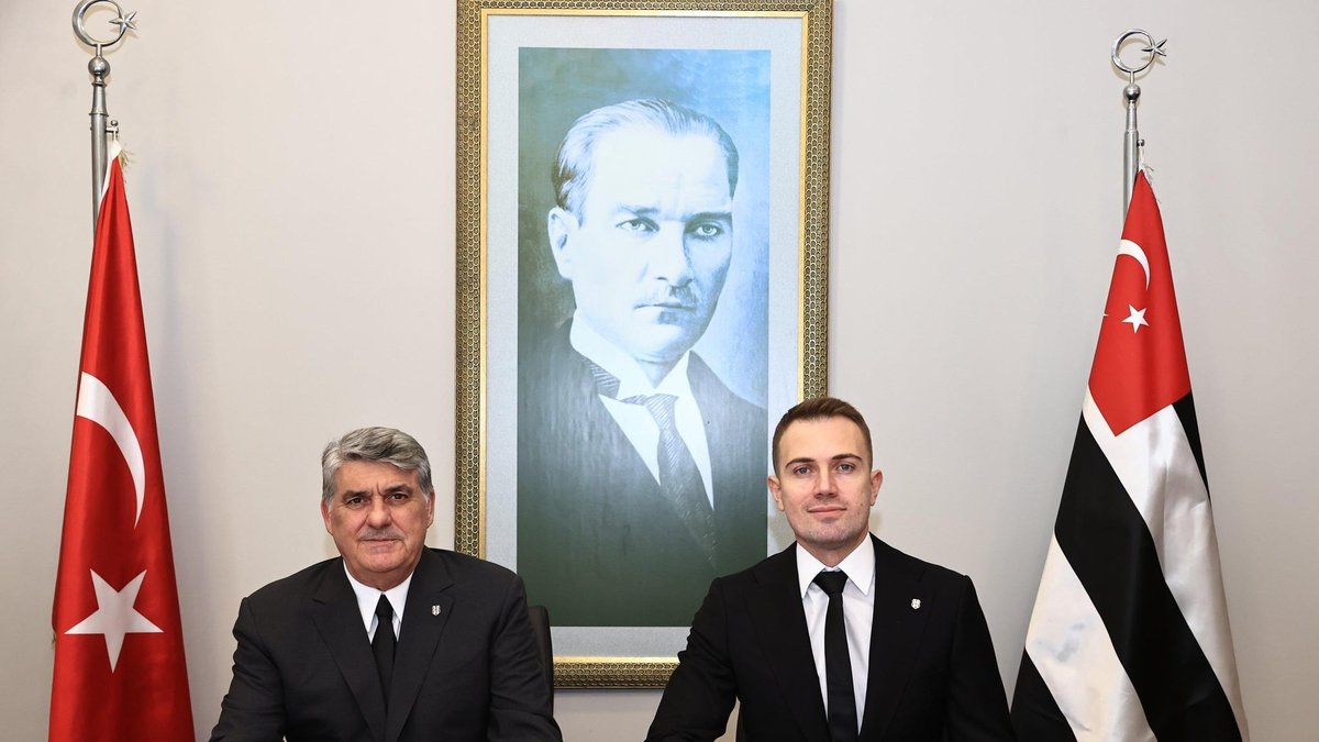 Beşiktaş Mert Günok ile sözleşme imzaladı!