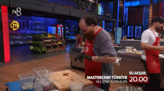 masterchef-altin-kupa-3-eleme-adayi-kim-oldu-dokunulmazligi-hangi-takim-kazandi-1765482478179.png Masterchef Altın Kupa 4. eleme oyunu