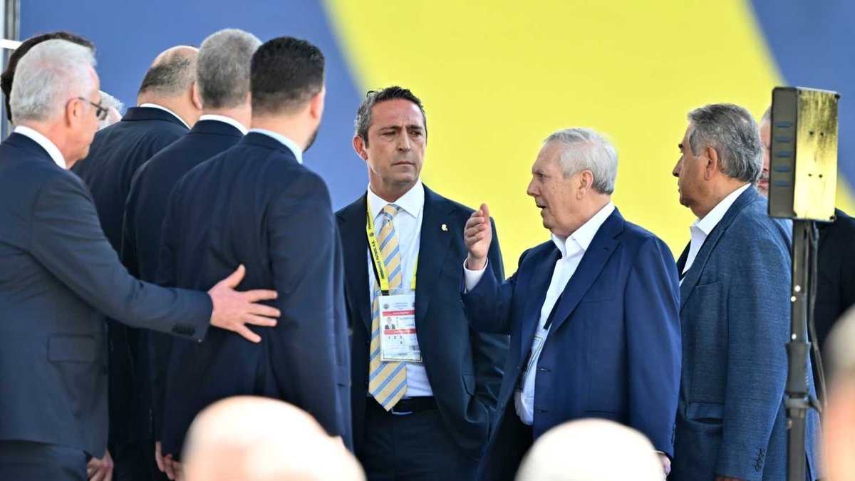 FENERBAHÇE HABERİ - Kritik toplantının detayları ortaya çıktı! İşte Ali Koç ile Aziz Yıldırım arasında konuşulanlar FENERBAHÇE HABERİ - Kritik toplantının detayları ortaya çıktı! İşte Ali Koç ile Aziz Yıldırım arasında konuşulanlar