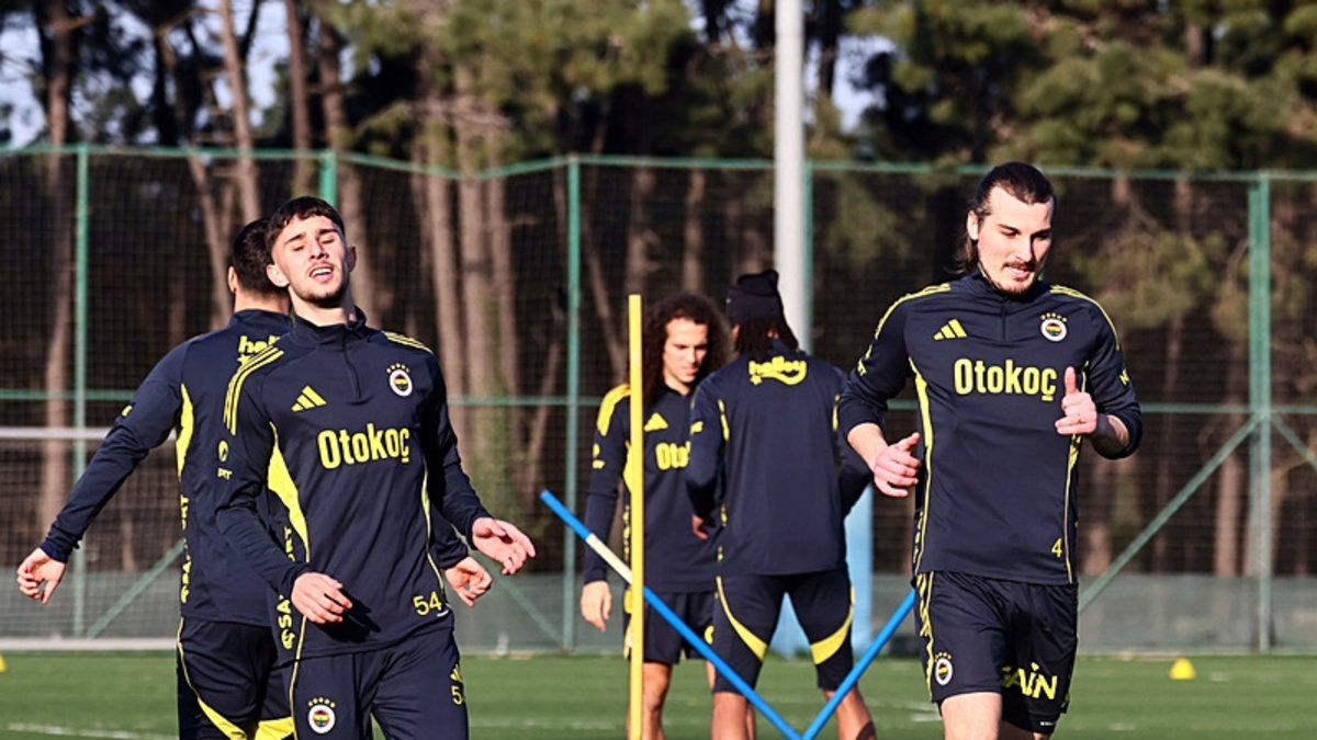 Fenerbahçe'de Beşiktaş derbisi öncesi Çağlar Söyüncü gelişmesi!