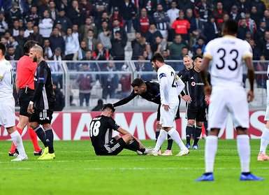 Spor yazarları Beşiktaş - Genk maçını yazdı