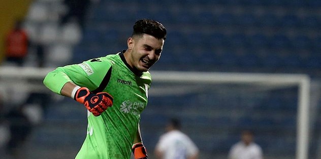 Devler Trabzonspor'un kalecisi Uğurcan Çakır için sıraya girdi! 25 ...