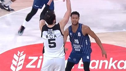 >Beşiktaş GAİN 71-69 Anadolu Efes (3. Çeyrek Sonucu)