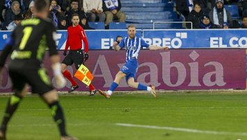 Alaves tek attı 3 aldı!