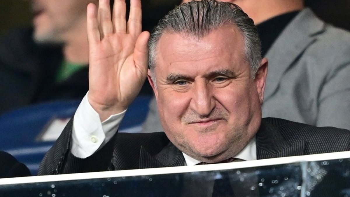 Gençlik ve Spor Bakanı, Fenerbahçe-Nottingham Forest maçını takip etti