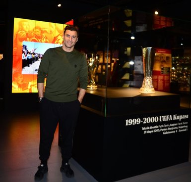 Lorik Cana, Galatasaray Stadyum Müzesini gezdi