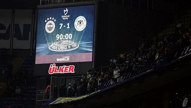 Kadıköy'de maç sonu ilginç görüntü: FB 7 GS 1