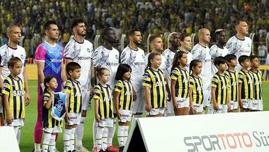 Fenerbahçe - Adana Demirspor maçında Rakitsky kırmızı kart gördü! İşte o anlar
