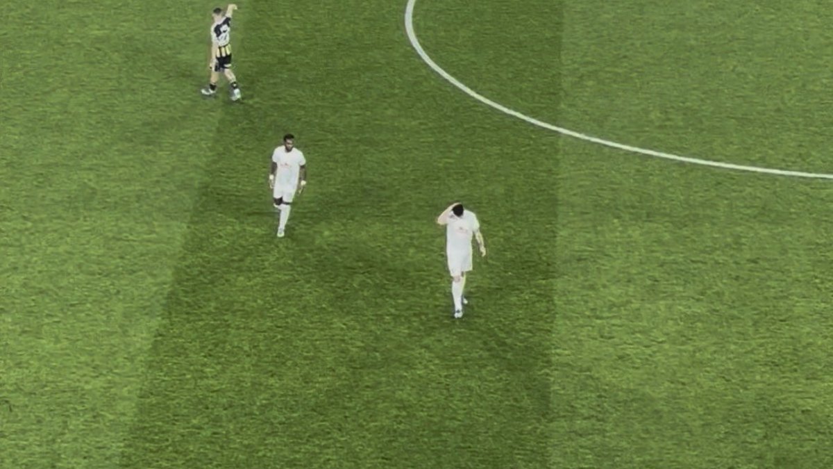 Kadıköy’de Samet Akaydin'a tepki!