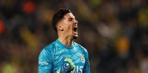 Altay kaleyi kapattı