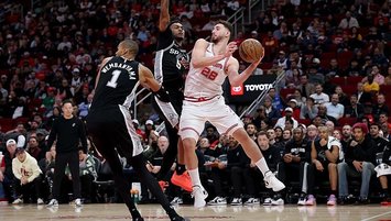 Alperen Şengün Houston'a yetmedi!