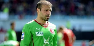 Gökdeniz Karadeniz’e büyük onur