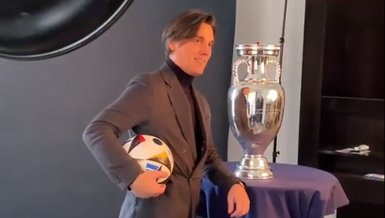 Vincenzo Montella EURO 2024 kupasıyla poz verdi!