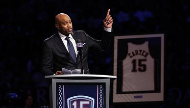 Brooklyn Nets Vince Carter’ın 15 numaralı formasını emekli etti