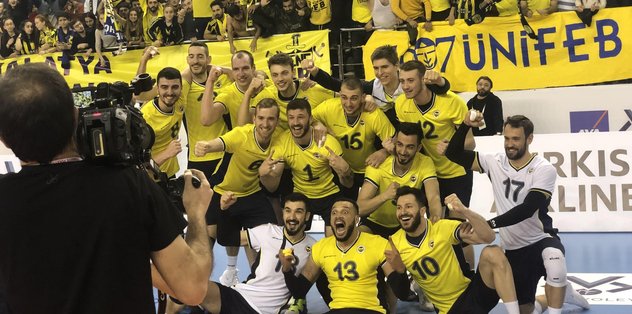 Erkekler Kupa Volley finalinde kazanan Fenerbahçe