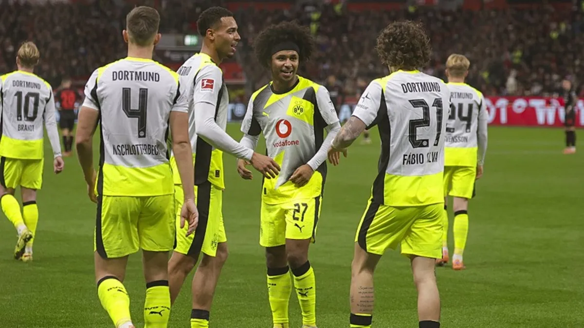 Borussia Dortmund deplasmanda Bayer Leverkusen'i devirdi