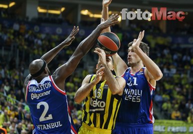 Fenerbahçe - Anadolu Efes maçından kareler...