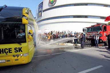Fenerbahçe’ye coşkulu uğurlama