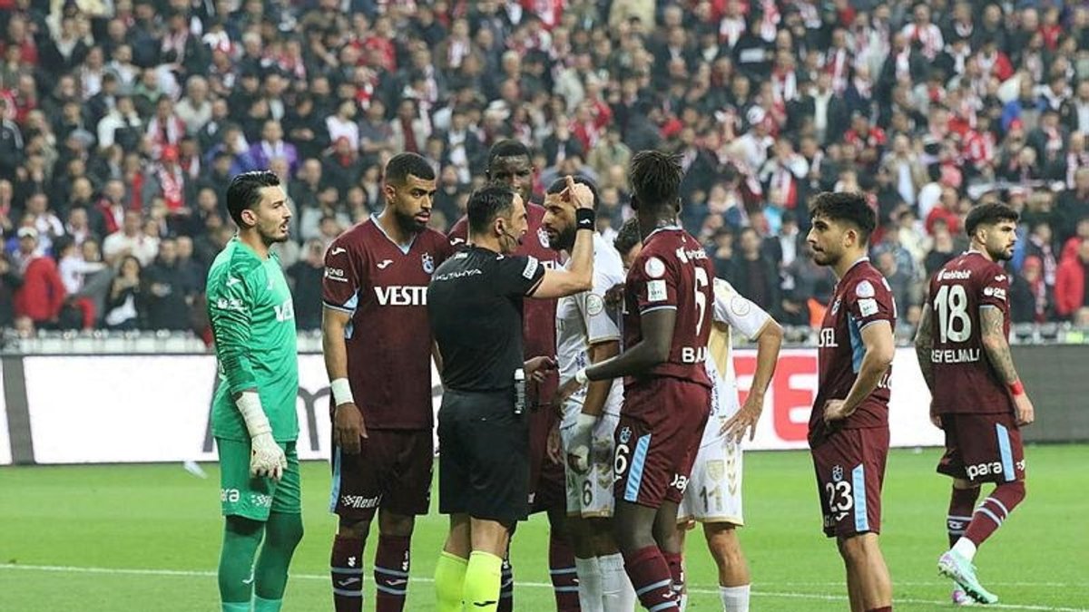 Spor gazetesi yazarları Yılport Samsunspor - Trabzonspor maçını değerlendirdi! Spor gazetesi yazarları Yılport Samsunspor - Trabzonspor maçını değerlendirdi!
