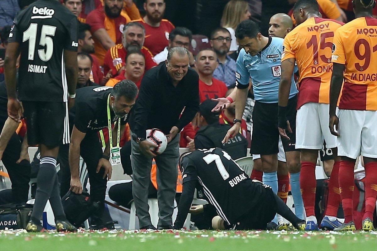 Iste Derbinin En Cok Paylasilan Karesi Son Dakika Galatasaray Haberleri Fotomac