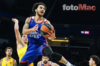 Shane Larkin sosyal medyayı salladı! İşte birbirinden ilginç isim önerileri...