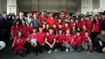 Kahramanlar döndü