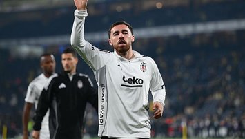 Alkışlar Orkun Kökçü’ye