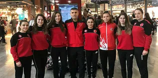 Kadın milli judokalar Düsseldorf’a gitti