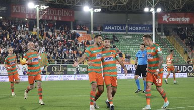 Alanyaspor Trendyol Süper Lig'de 6 maç sonra galibiyeti hatırladı