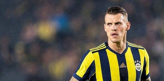 Fenerbahçe'de Martin Skrtel 2 yılda ısrarlı