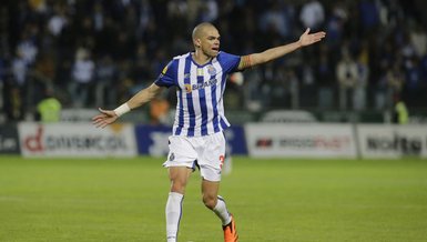 Pepe Porto'yla olan sözleşmesini uzattı