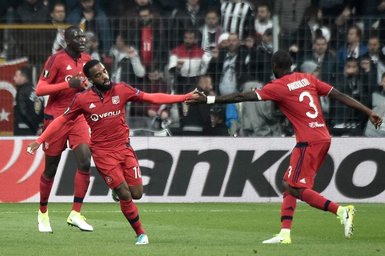 Beşiktaş - Olympique Lyon maçından özel görüntüler