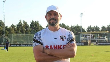 Gaziantep FK Teknik Direktörü Erol Bulut: En az 2-3 transfer daha yapacağız