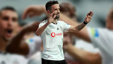 Gökhan Gönül'den flaş hareket! Gol sonrası...