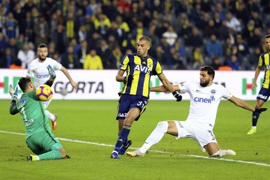 Fenerbahçe - Kasımpaşa maçında kareler