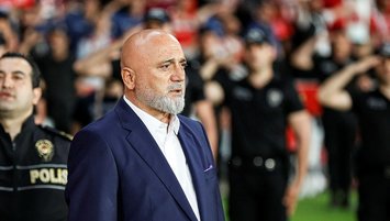 A. Demirspor'un yeni teknik direktörü belli oldu!