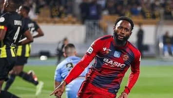 N’Koudou Ronaldo ile yarışıyor!