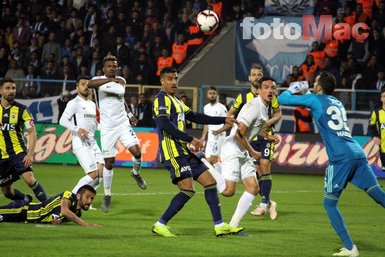 Fenerbahçe’ye yıldız golcü! Resmi teklif yapıldı