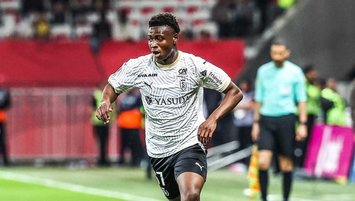 F.Bahçe'ye gençlik aşısı!