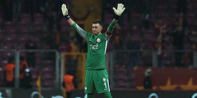 Flaş gelişme! Muslera bırakıyor!