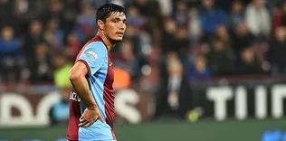 Cardozo komşuya gitti